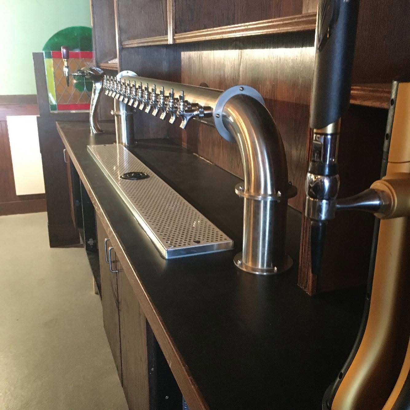Dicey Rileys long draft tower with multiple beer taps